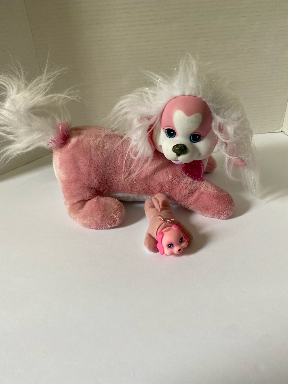 2020 Puppy Surprise Zoey Pink Dog with 1 Puppy
